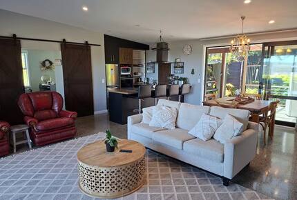 Lakeview Spa Escape Taupō - Taupō, New Zealand