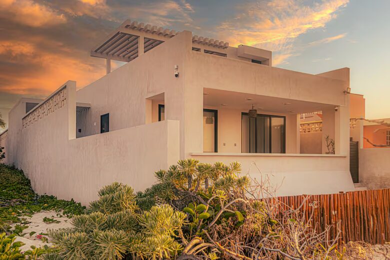 Modern Yucatán Beach House with Rooftop Pool & Direct Sand Access - Chuburná, Mexico