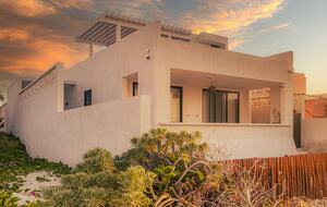 Modern Yucatán Beach House with Rooftop Pool & Direct Sand Access - Chuburná, Mexico