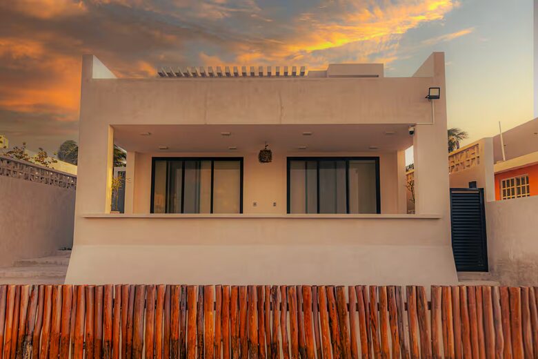 Modern Yucatán Beach House with Rooftop Pool & Direct Sand Access - Chuburná, Mexico