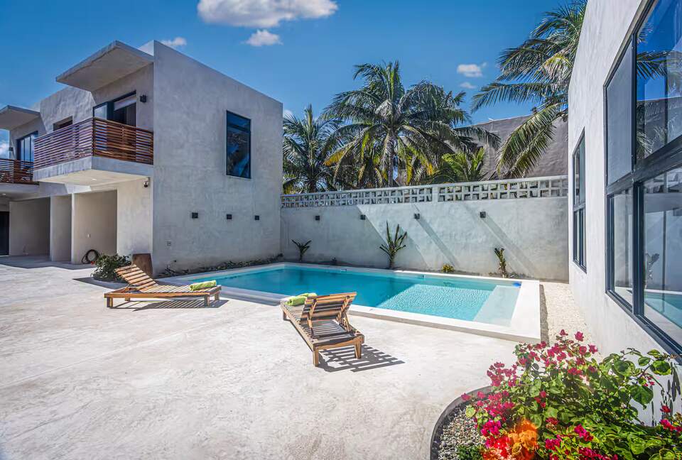 Modern Yucatán Beach House with Rooftop Pool & Direct Sand Access - Chuburná, Mexico