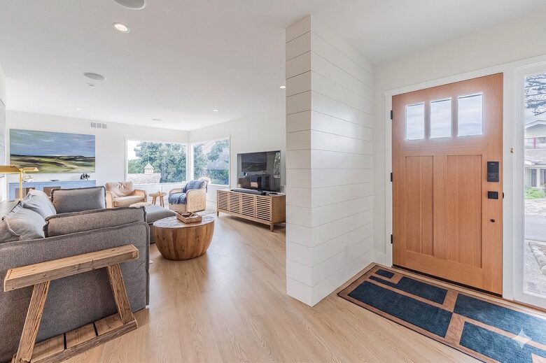 Bright Coastal Escape in Pacific Grove - Pacific Grove, California