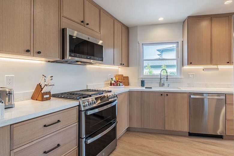 Bright Coastal Escape in Pacific Grove - Pacific Grove, California