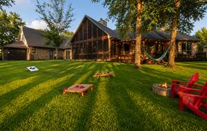 Waterfront Estate on Deep-Water Cove with Sandy Beach - Malakoff, Texas
