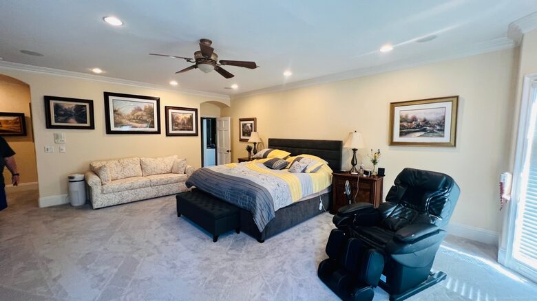 Grand Estate in Canyon Country - Canyon Country, California