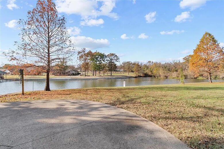 Waterfront Estate on Deep-Water Cove with Sandy Beach - Malakoff, Texas
