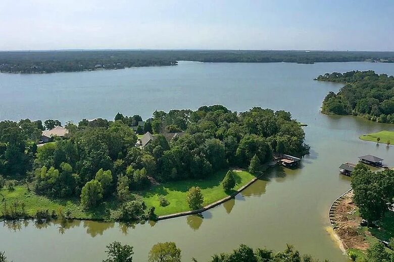 Waterfront Estate on Deep-Water Cove with Sandy Beach - Malakoff, Texas