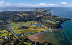 Luxury Beachfront Farm Estate - Matakana, New Zealand