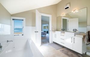 Luxury Beachfront Farm Estate - Matakana, New Zealand