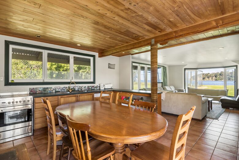Luxury Beachfront Farm Estate - Matakana, New Zealand