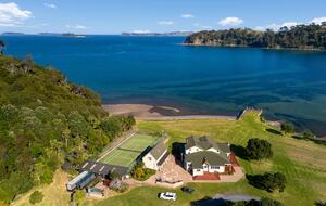 Luxury Beachfront Farm Estate - Matakana, New Zealand