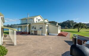 Luxury Beachfront Farm Estate - Matakana, New Zealand
