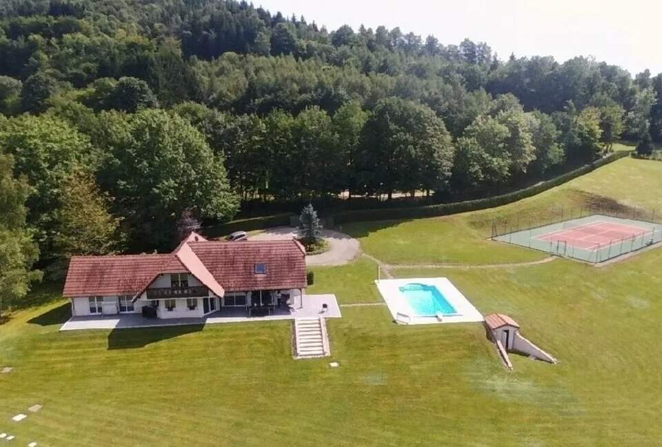 Vosges Estate with Private Tennis & 3-Hole-Golf - Le Saulcy, France