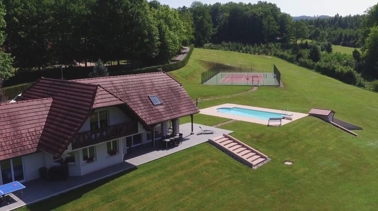 Vosges Estate with Private Tennis & 3-Hole-Golf - Le Saulcy, France