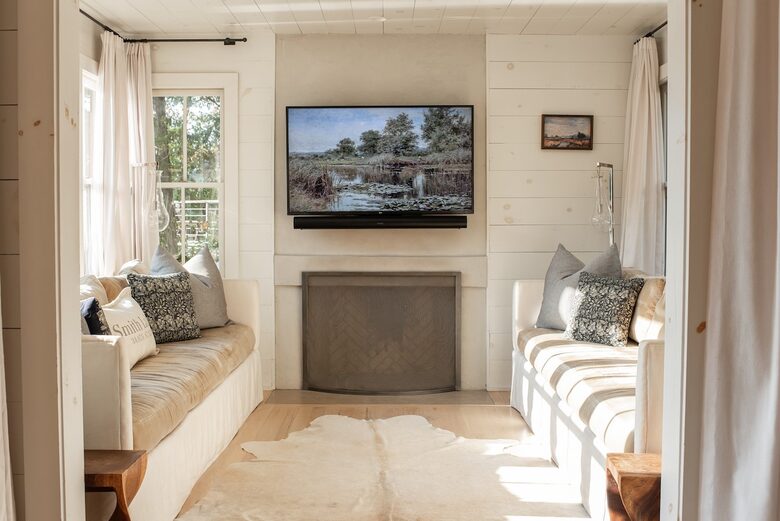 Designer Waterfront Hideaway at Point William - Crane Hill, Alabama
