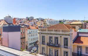 Apartment with Terrace & Pool near Riverfront - Lisbon, Portugal
