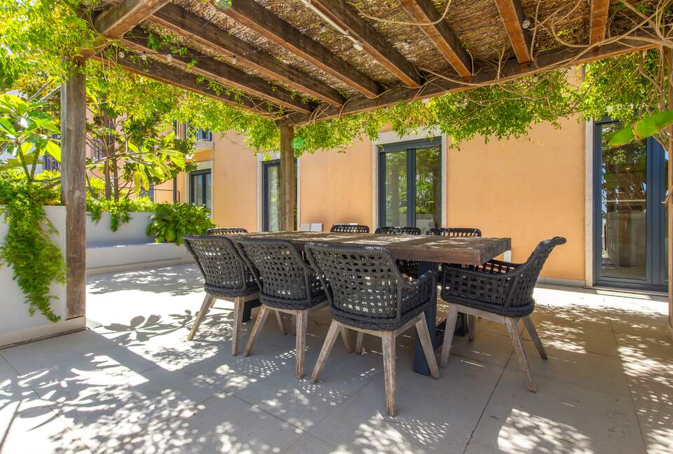 Lisbon Apartment Near Riverfront with Terrace & Pool - Lisbon, Portugal