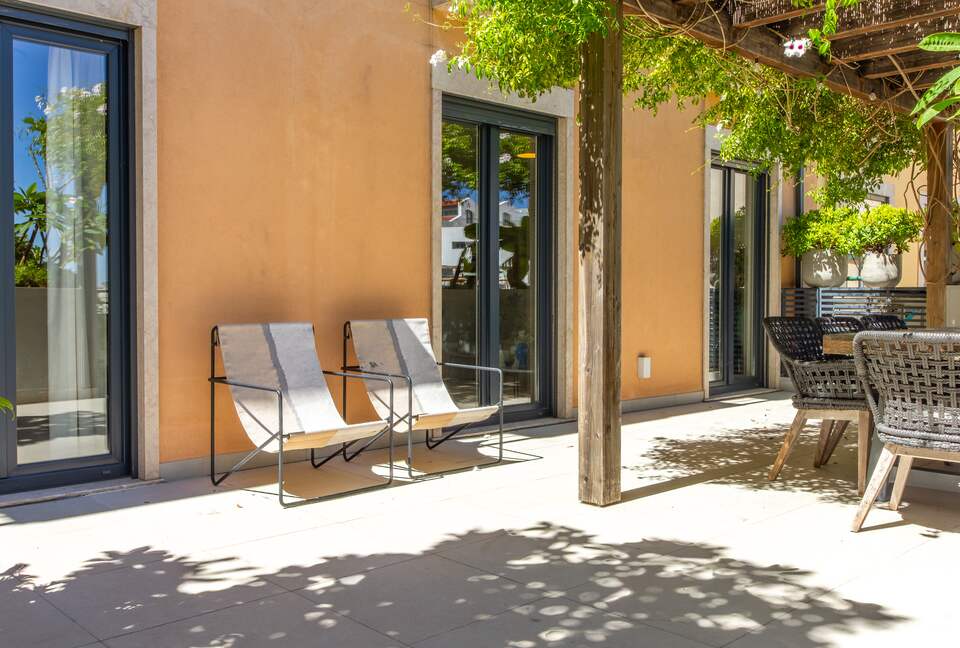 Lisbon Apartment Near Riverfront with Terrace & Pool - Lisbon, Portugal