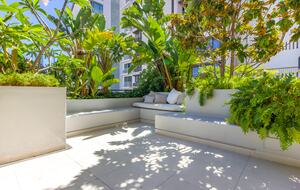 Apartment with Terrace & Pool near Riverfront - Lisbon, Portugal