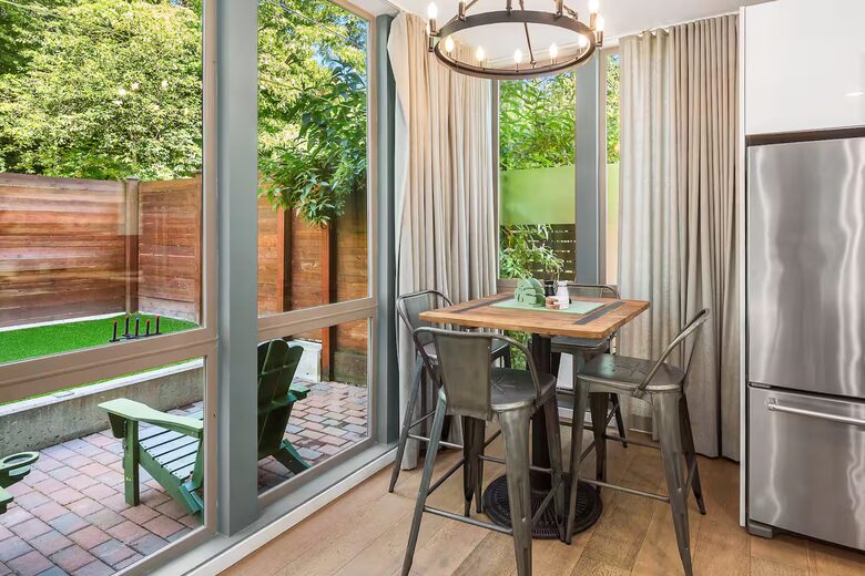Modern Central District Escape Near Downtown Seattle - Seattle, Washington