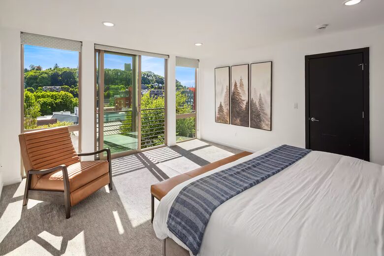 Modern Central District Escape Near Downtown Seattle - Seattle, Washington