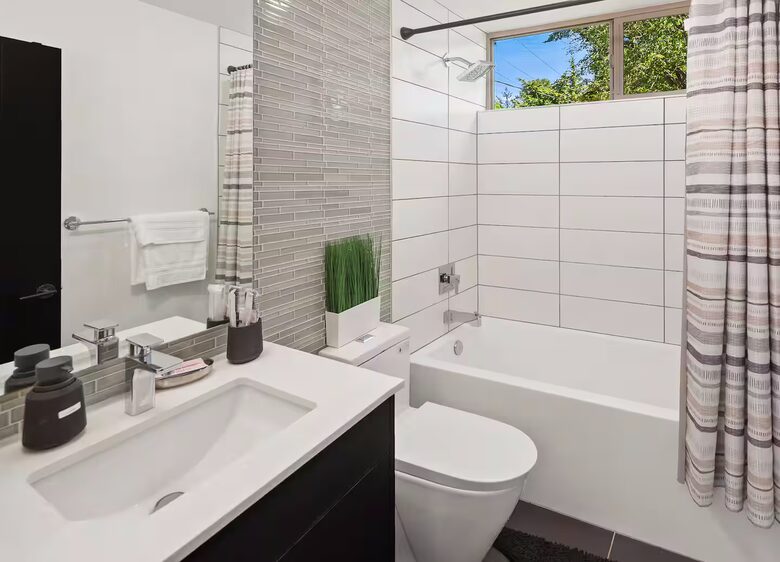 Modern Central District Escape Near Downtown Seattle - Seattle, Washington