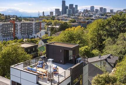 Modern Central District Escape Near Downtown Seattle - Seattle, Washington