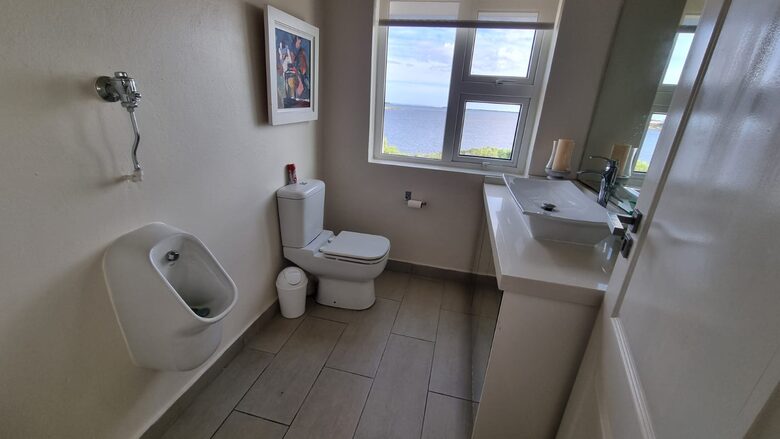 A Coastal Sanctuary with 360-Degree Views - Hermanus, South Africa