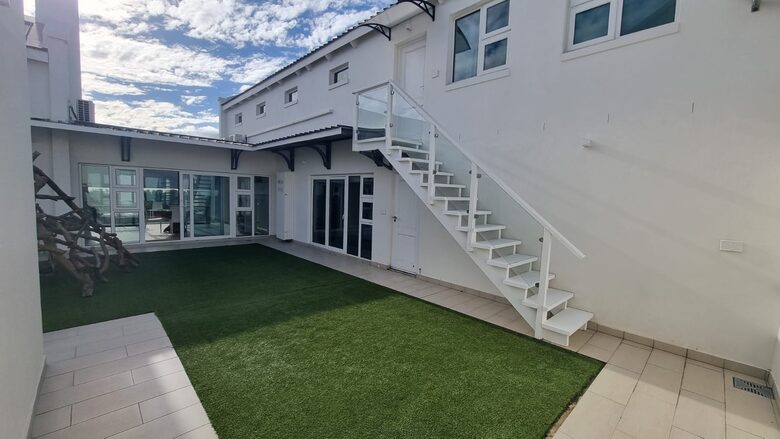 A Coastal Sanctuary with 360-Degree Views - Hermanus, South Africa