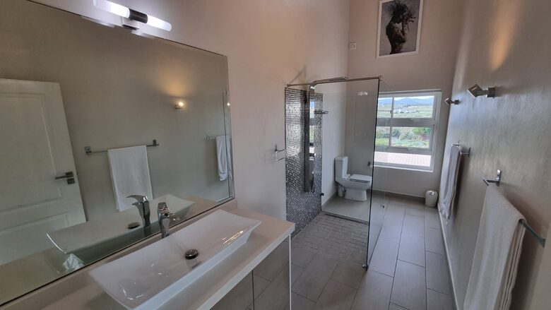 A Coastal Sanctuary with 360-Degree Views - Hermanus, South Africa