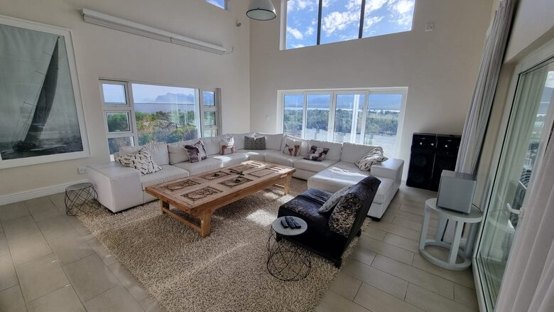 A Coastal Sanctuary with 360-Degree Views - Hermanus, South Africa