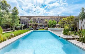 Contemporary Elegance in a Historic Aubussargues Priory - Aubussargues, France