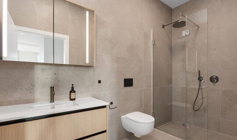 Coastal Penthouse with Panoramic Reykjavík Views - Kópavogsbær, Iceland