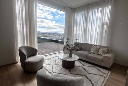 Coastal Penthouse with Panoramic Reykjavík Views - Kópavogsbær, Iceland