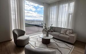 Coastal Penthouse with Panoramic Reykjavík Views - Kópavogsbær, Iceland