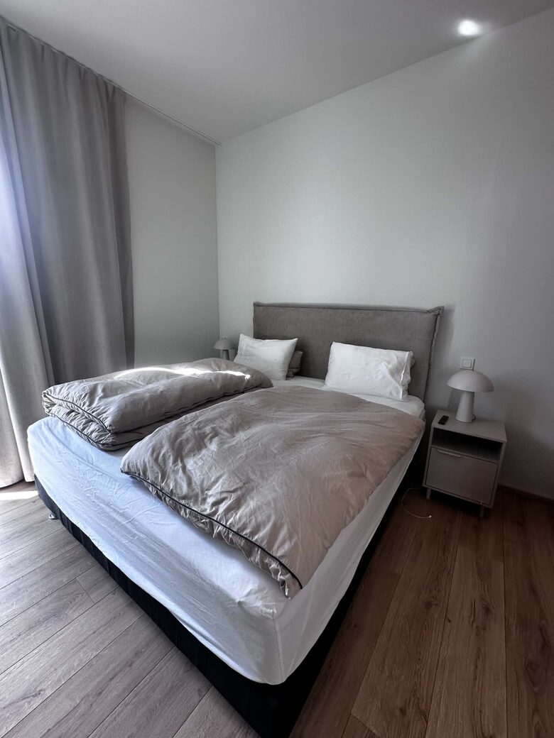 Coastal Penthouse with Panoramic Reykjavík Views - Kópavogsbær, Iceland