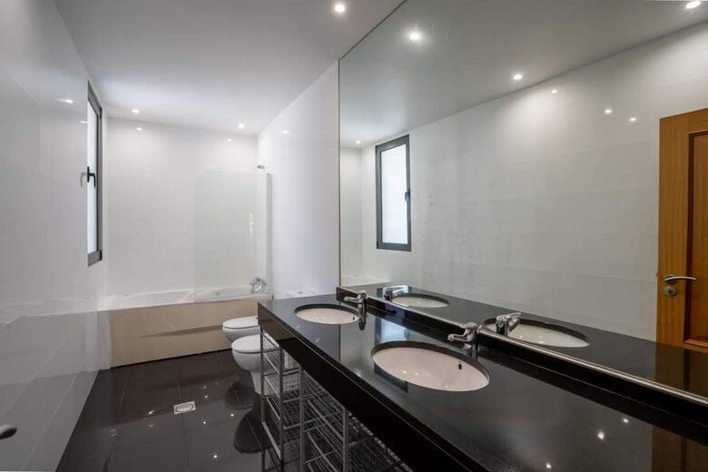 Spacious Three Level Home in Madeira’s Capital - Funchal, Portugal
