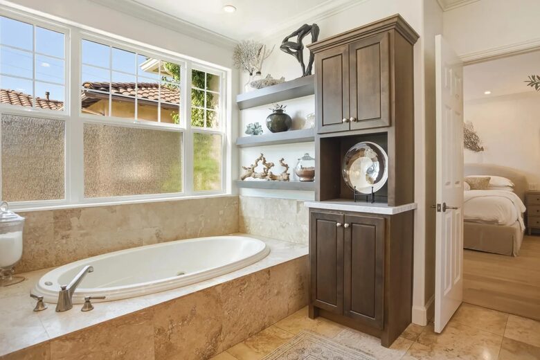 Wellness-Inspired La Jolla Retreat Steps from the Ocean - La Jolla, California