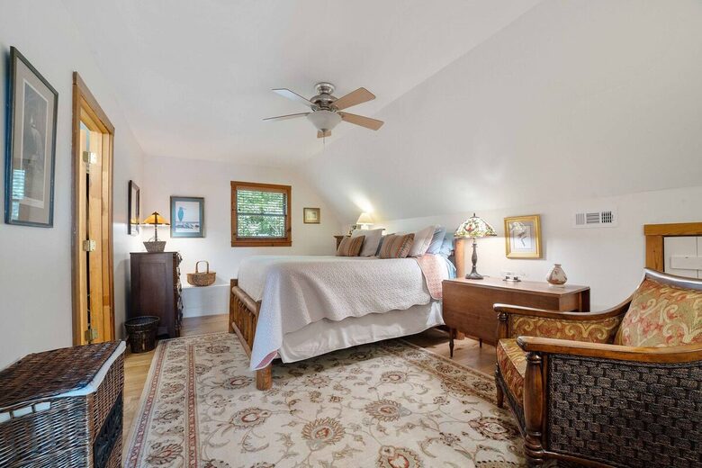 A Refined Highlands Retreat Near Apple Lake - Highlands, North Carolina