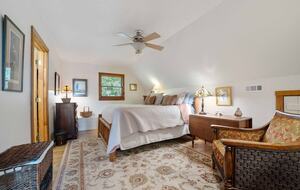 A Refined Highlands Retreat Near Apple Lake - Highlands, North Carolina