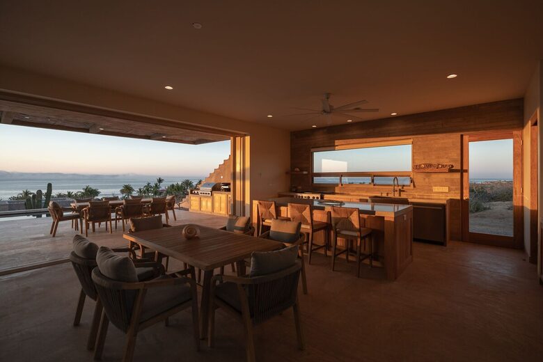 Off-Grid Baja Retreat Overlooking the Sea of Cortez - Playa Tortuga, Mexico