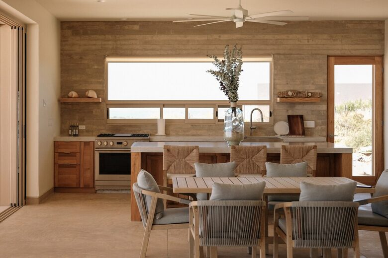 Off-Grid Baja Retreat Overlooking the Sea of Cortez - Playa Tortuga, Mexico