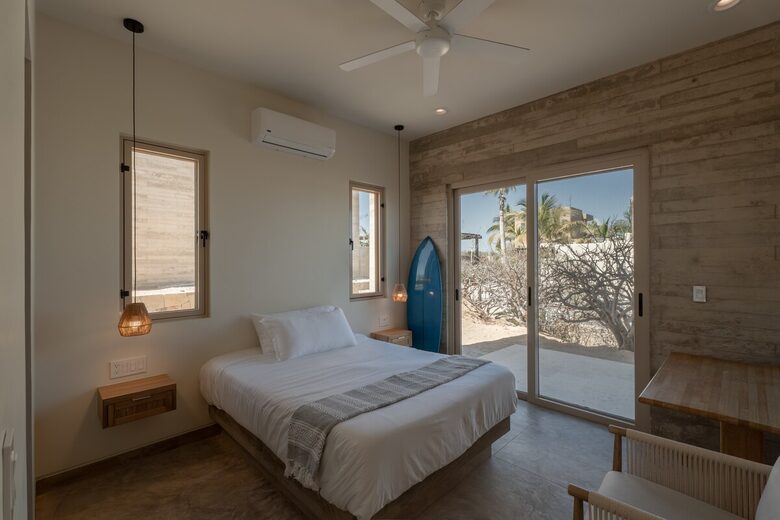 Off-Grid Baja Retreat Overlooking the Sea of Cortez - Playa Tortuga, Mexico