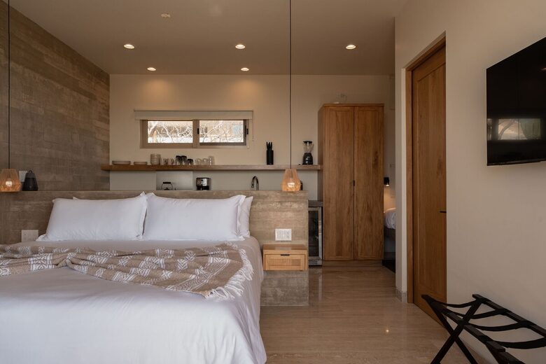 Off-Grid Baja Retreat Overlooking the Sea of Cortez - Playa Tortuga, Mexico