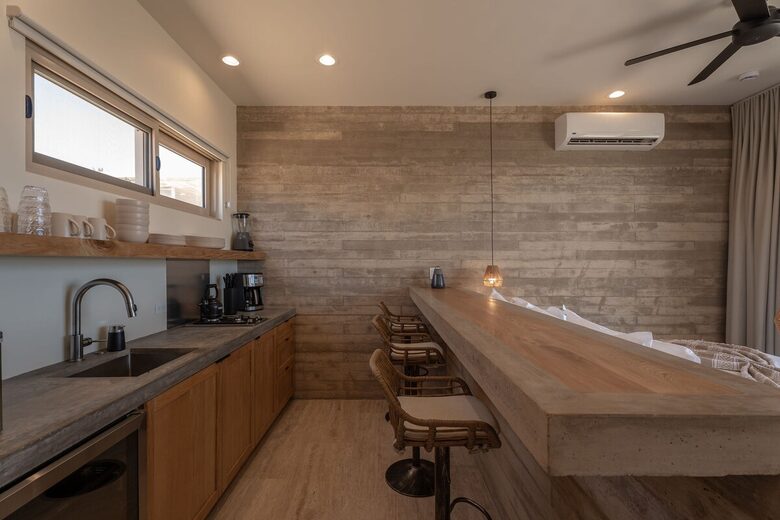 Off-Grid Baja Retreat Overlooking the Sea of Cortez - Playa Tortuga, Mexico