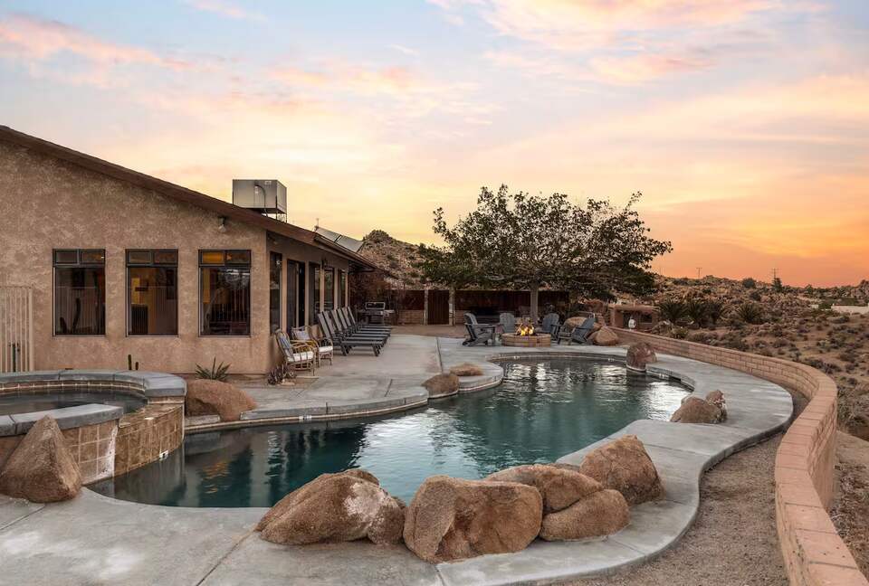 Retro Desert Hideaway on 2.5 Acres Near Joshua Tree - Yucca Valley, California