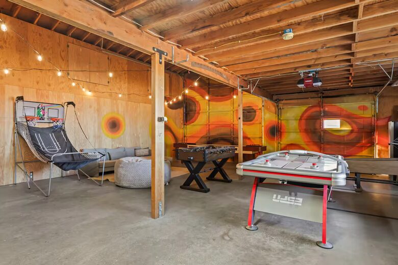 Retro Desert Hideaway on 2.5 Acres Near Joshua Tree - Yucca Valley, California