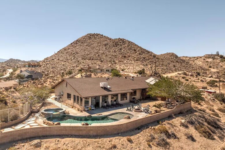 Retro Desert Hideaway on 2.5 Acres Near Joshua Tree - Yucca Valley, California