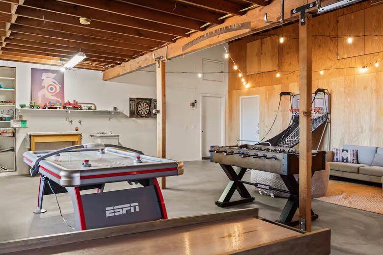 Retro Desert Hideaway on 2.5 Acres Near Joshua Tree - Yucca Valley, California