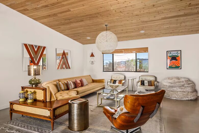 Retro Desert Hideaway on 2.5 Acres Near Joshua Tree - Yucca Valley, California